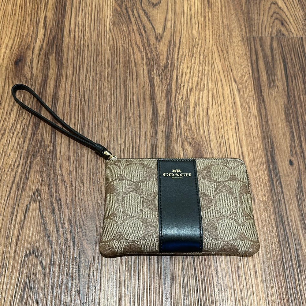 COACH Corner Zip Wristlet F58035 Khaki Black Signature Canvas Wristlet